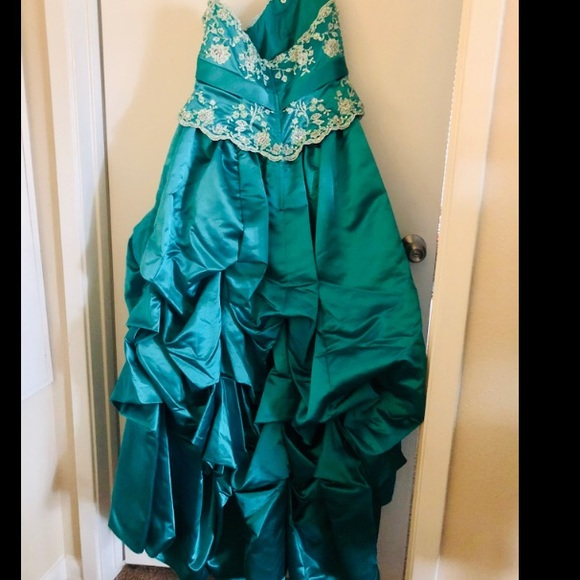 Emerald Green Princess Style Prom Dress - Picture 3 of 3